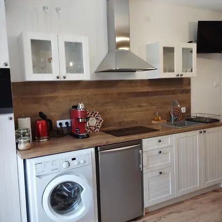 Liliomfa Apartment Szigliget